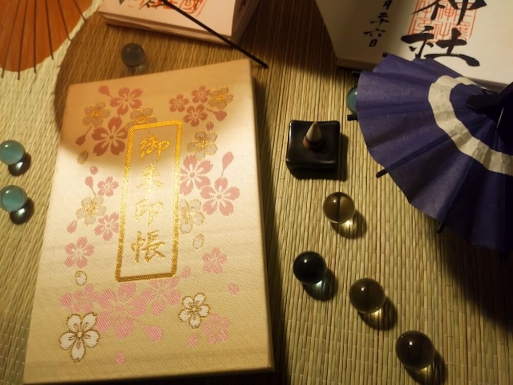 御朱印とは?その意味と効果、御朱印のもらい方や注意点も解説